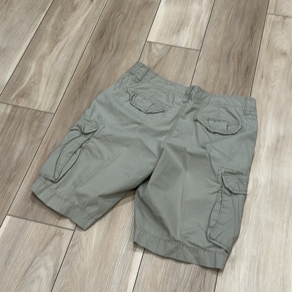 EUC Sonoma Brand Men’s Size 32 Waist Solid Color Tan Khaki Cargo Shorts - Picture 6 of 6